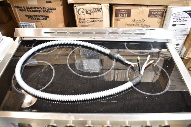 BRAND NEW SCRATCH AND DENT! KoolMore KM-FR36EE-SS Stainless Steel Electric Powered Range w/ Oven. 240 Volts. - Image 6 of 8