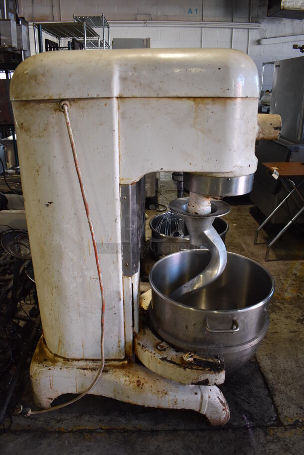 Hobart L800 Metal Commercial Floor Style 80 Quart Planetary Dough Mixer w/ Stainless Steel Mixing Bowl and Dough Hook Attachment. 230 Volts, 1 Phase. 28x43x56 - Image 6 of 9