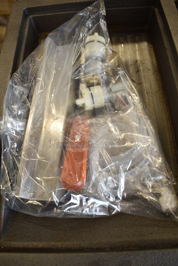 ZXF-JL020 Stainless Steel Commercial Countertop Vacuum Sealer? Stock Picture Used. 110 Volts, 1 Phase. - Image 4 of 7
