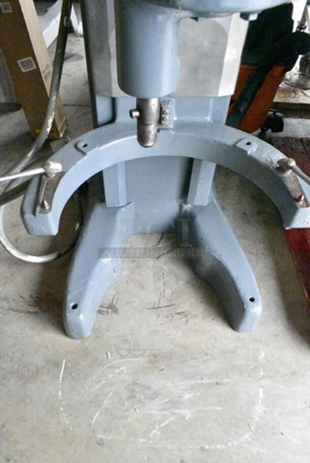 Hobart M802 Metal Commercial Floor Style 80 Quart Planetary Dough Mixer. 240 Volts, 3 Phase. - Image 6 of 12