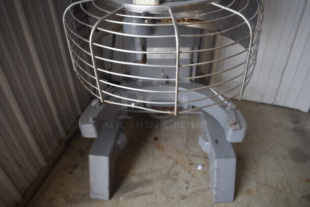 Hobart L 800 Commercial Electric Floor Standing 80 Quart Mixer With Bowl Gaurd. 208V.  - Image 3 of 5
