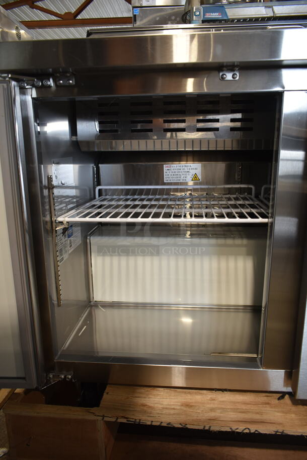 BRAND NEW SCRATCH AND DENT! 2023 Avantco 178APT48HC Stainless Steel Commercial Sandwich Salad Prep Table Bain Marie Mega Top. 115 Volts, 1 Phase. Tested and Working! - Image 8 of 10