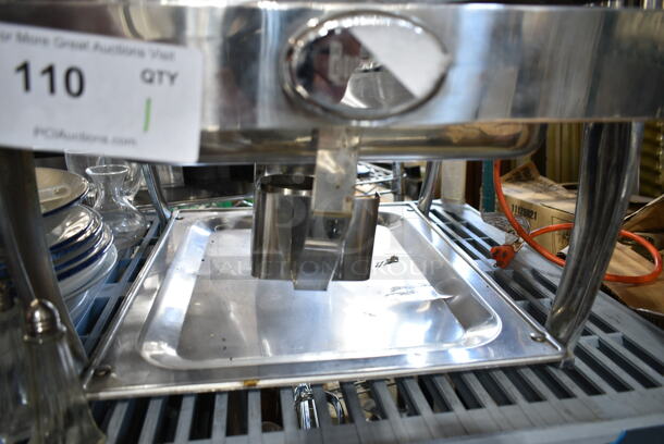 Stainless Steel Chafing Dish w/ Rolling Top.  - Image 4 of 6