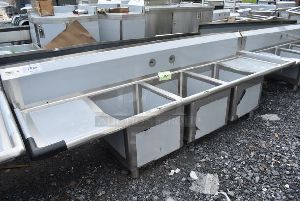 BRAND NEW SCRATCH AND DENT! Regency 600S31620218 88" 16 Gauge Stainless Steel Three Compartment Commercial Sink with Galvanized Steel Legs and 2 Drainboards - 16" x 20" x 12" Bowls - Image 2 of 9