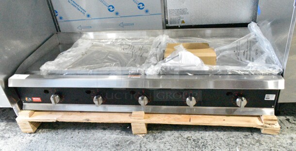 BRAND NEW SCRATCH AND DENT! 2023 Cooking Performance Group CPG 351GTUCPG60N Stainless Steel Ultra Series 60" Chrome Plated Natural Gas 5-Burner Countertop Griddle. 150,000 BTU. - Image 3 of 12