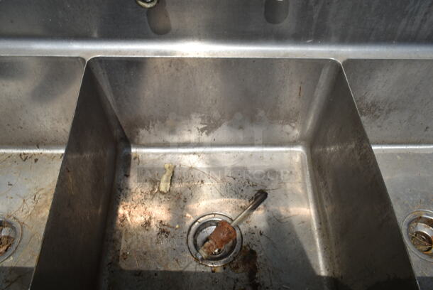Stainless Steel 3 Bay Sink. Bays 18x18x11 - Image 3 of 3