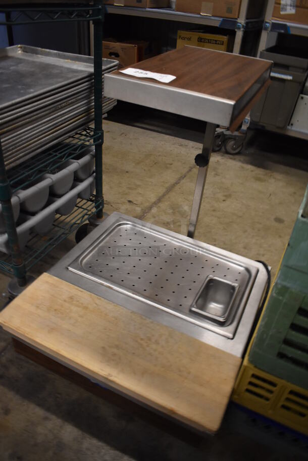 Vollrath 991/5 Metal Commercial Countertop Warming Lamp. 120 Volts, 1 Phase. 24x26x31 - Image 3 of 6