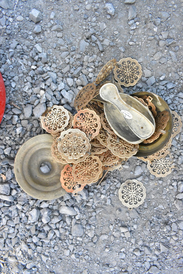 ALL ONE MONEY! Lot of Various Items Including Planters. - Image 6 of 7