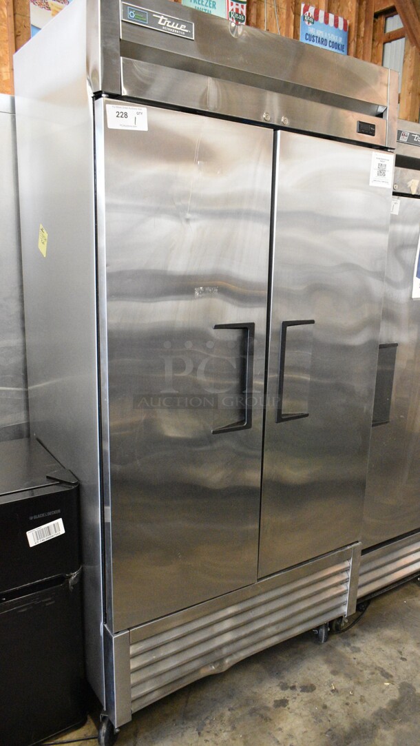 2023 True T-35-HC Stainless Steel Commercial 2 Door Reach In Cooler w/ Poly Coated Racks on Commercial Casters. 115 Volts, 1 Phase. Tested and Working! - Image 1 of 7