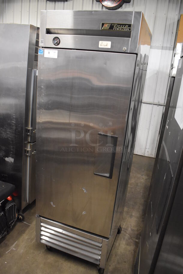 2013 True T-23F ENERGY STAR Stainless Steel Commercial Single Door Reach In Freezer w/ Poly Coated Racks on Commercial Casters. 115 Volts, 1 Phase. 27x30x83.5. Tested and Working! - Image 2 of 6