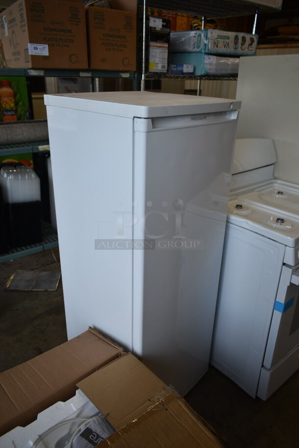 BRAND NEW SCRATCH AND DENT! Frigidaire DD1-210 Metal Single Door Reach In Upright Freezer. 115 Volts, 1 Phase. Tested and Working! - Image 2 of 6