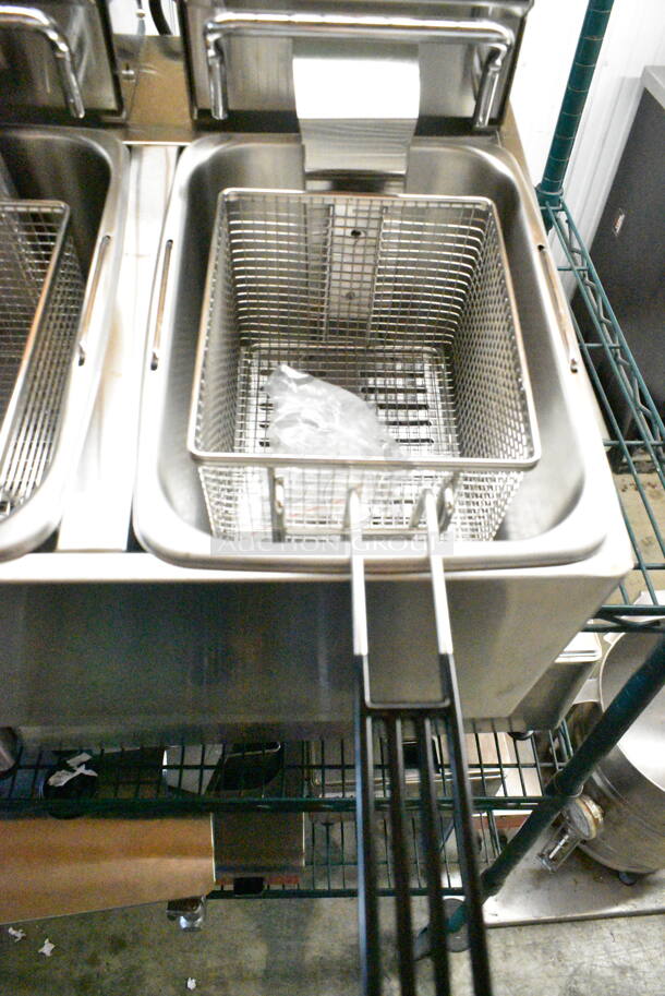 BRAND NEW SCRATCH AND DENT! 2024 Crosson CF-20 Stainless Steel Commercial Countertop Electric Powered 2 Bay Fryer w/ 2 Metal Fry Baskets and 2 Lids. 120 Volts, 1 Phase. - Image 4 of 9