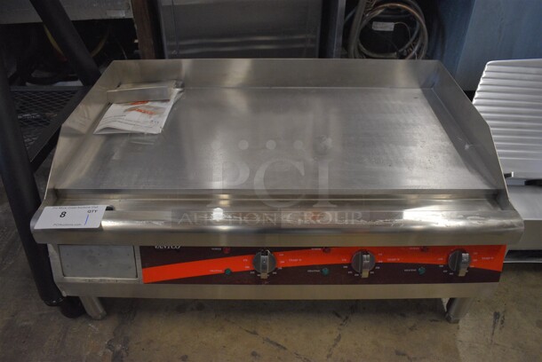 BRAND NEW SCRATCH AND DENT! Avantco 177EG30N Stainless Steel Commercial Countertop Electric Powered Countertop Flat Top Griddle. 208/240 Volts, 1 Phase. 30x20x15. Tested and Working!