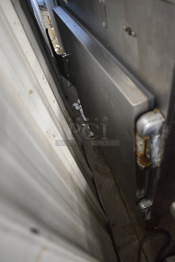 Alto Shaam Stainless Steel Commercial Single Door Undercounter Pass Through Warming Holding Cabinet on Commercial Casters. 25.5x29x34. Tested and Working! - Image 6 of 7