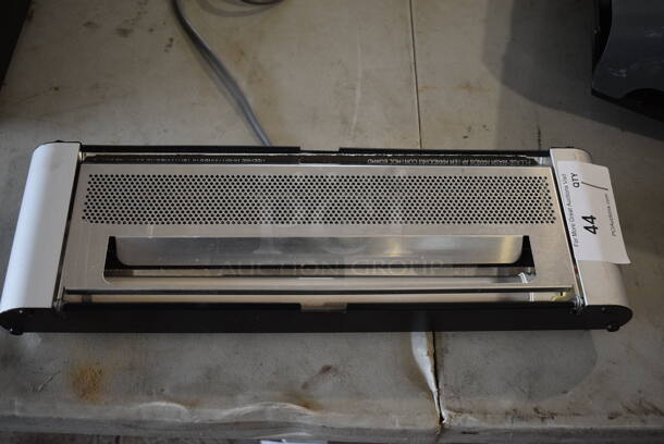 Vector Model 20-1080-1 Bug Zapper. 110-120 Volts, 1 Phase. 20.5x2x6.5. Tested and Working!
