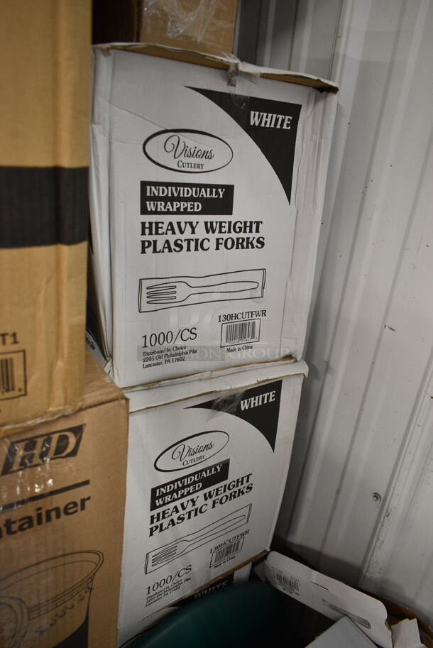 PALLET LOT of 35 BRAND NEW Boxes Including 127RD16COMBO Choice 16 oz. Customizable Microwavable Clear Round Deli Container and Lid Combo Pack - 250/Case, 433NHT100 Choice 1/6 Standard Size White "Thank You" Script Heavy-Duty Plastic T-Shirt Bag - 600/Case, 2 Box 130HCUTFWR Visions Individually Wrapped White Heavy Weight Plastic Fork - 1000/Case, 500TW16S Choice 16 oz. Translucent Thin Wall Squat Plastic Cold Cup - 1000/Case, 795PTOKFT1 Choice 4 5/8" x 3 1/2" x 2 1/2" Kraft Microwavable Folded Paper #1 Take-Out Container - 450/Case, 2 Box 128HD16COMBO ChoiceHD 16 oz. Microwavable Translucent Plastic Deli Container and Lid Combo Pack - 240/Case, 2 Box Dart 16RCLBLK Optima Black Travel Lid with Reclosable Tab - 1000/Case, 3 Box 347RP10WHSS Visions Wave 10" White Plastic Plate - 144/Case, 2 Box of BW-1025 10 oz. Customizable Polycarbonate Wine / Juice Decanter, 5002CPTENAT Lavex 2-Ply Natural Kraft Center Pull Paper Towel 510' Roll - 6/Case, 130LID18 Visions 18" Clear PET Plastic Round Catering Tray High Dome Lid - 25/Case. 35 Times Your Bid! - Image 3 of 12