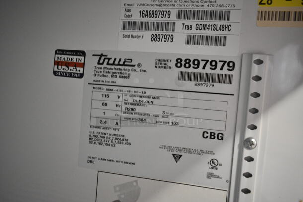 2016 True GDM-41SL-48-HC-LD Metal Commercial 2 Door Reach In Cooler Merchandiser w/ Poly Coated Racks. 115 Volts, 1 Phase. Tested and Powers On But Temps at 56 Degrees - Image 5 of 5
