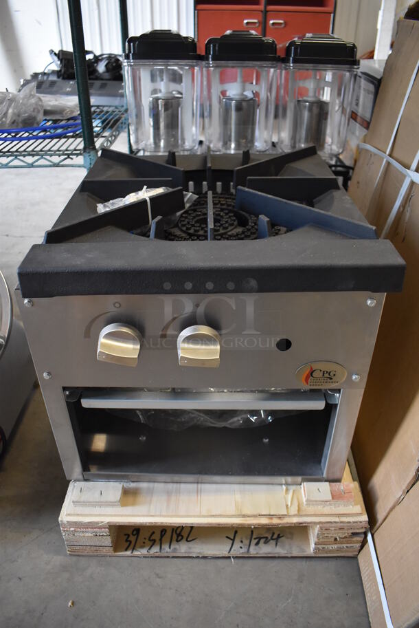 BRAND NEW SCRATCH AND DENT! CPG 351CPGSP18L Stainless Steel Commercial Countertop Propane Gas Powered Single Burner Stock Pot Range. 80,000 BTU. 18x20x19