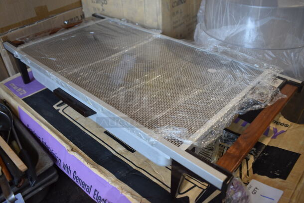 BRAND NEW IN BOX! General Electric Metal Countertop Deluxe Automatic Warming Tray. 26x12.5x4