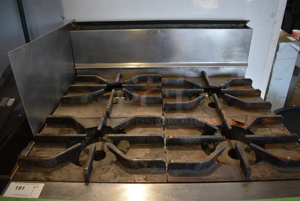 Stainless Steel Commercial Natural Gas Powered 4 Burner Range w/ Backsplash, Left Splash Guard and 2 Doors. 36x37x49 - Image 4 of 7