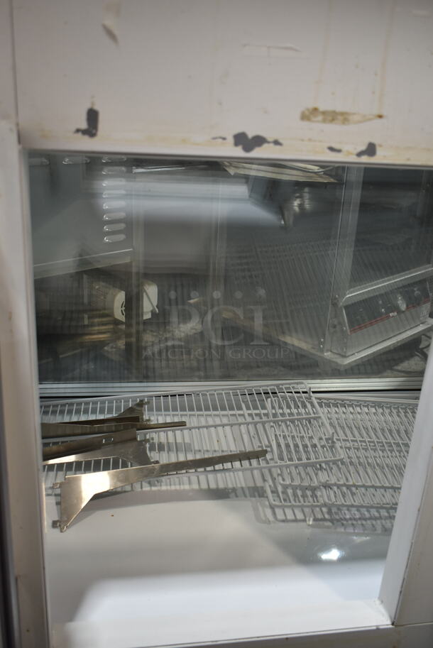 Master-Bilt FIP-50 Metal Commercial Floor Style Deli Display Case Merchandiser. 208-230 Volts, 1 Phase.  - Image 4 of 6