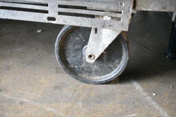 Beverage Air SPE27 Stainless Steel Commercial Sandwich Salad Prep Table Bain Marie Mega Top on Commercial Casters. 115 Volts, 1 Phase. Tested and Powers On But Does Not Get Cold - Image 3 of 6