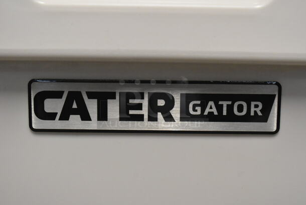 LIKE NEW! CaterGator JB45WH White 1 Faucet 47 Qt. Insulated Jockey Box with 69 ft. Coil - Image 7 of 12