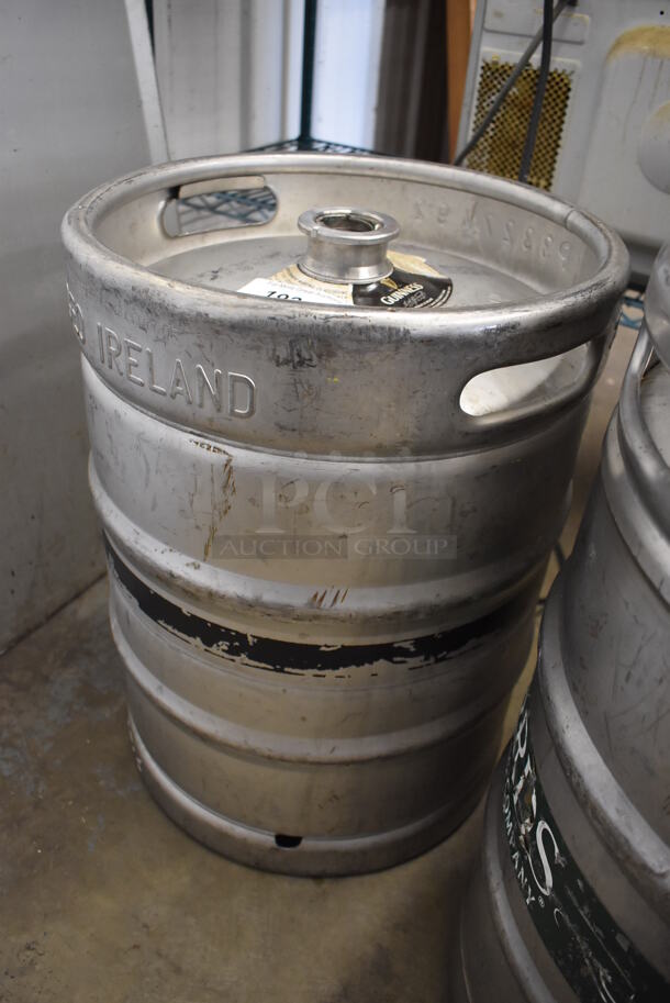 Metal 1/2 Size Barrel Keg. 15.5x15.5x20 - Image 2 of 3