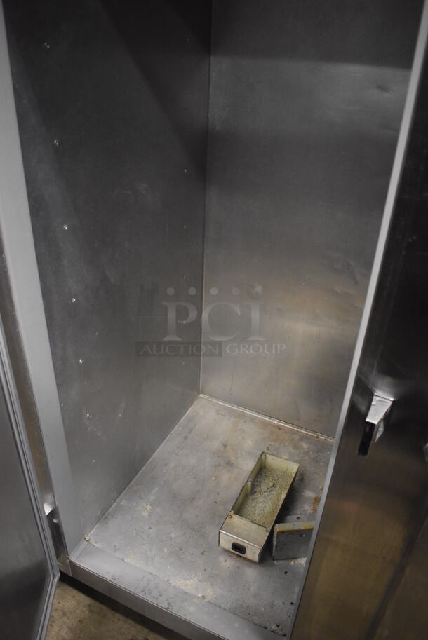 Continental 2RE Stainless Steel Commercial 2 Door Reach In Cooler on Commercial Casters. 115 Volts, 1 Phase. 57x34x82. Tested and Working! - Image 6 of 6