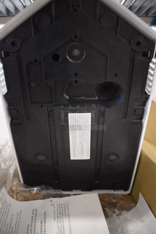 BRAND NEW IN BOX! Dyson HU02 Airblade V 307173-01 White ADA Compliant Hand Dryer. 120 Volts, 1 Phase. 9x15x5. Tested and Working! - Image 4 of 7