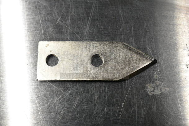 BRAND NEW SCRATCH AND DENT! Lot of Various Items Including 471BPRESS84 Choice 8" x 4" Wood Handle Bacon Press, 6 Garde 181COM1KNIFE Heavy Duty Manual Can Opener Knife, 19164910CAML RITZ® 64910 19" x 13" Camel Grass Cloth PVC Coated Placemat - 12/Pack.  - Image 5 of 8