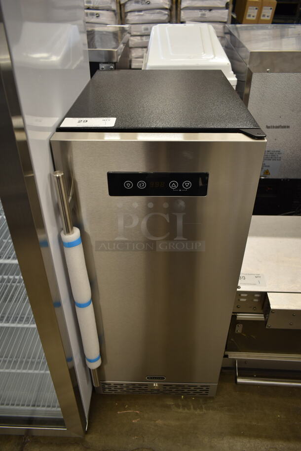 BRAND NEW SCRATCH AND DENT! Whynter BEF-286SB Stainless Steel Built-in or Freestanding 2.9 cu ft. Beer Keg Froster Beverage Refrigerator. 115 Volts, 1 Phase. Tested and Working! - Image 1 of 4
