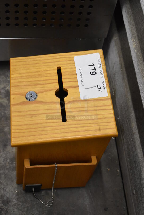 Wood Pattern Suggestion Box. 8x7x10 - Image 2 of 6