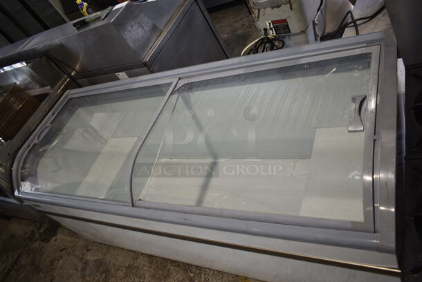 Omcan FR-CN-2007 Metal Commercial Floor Style Chest Freezer Showcase Merchandiser. 115 Volts, 1 Phase. Tested and Working! - Image 4 of 7