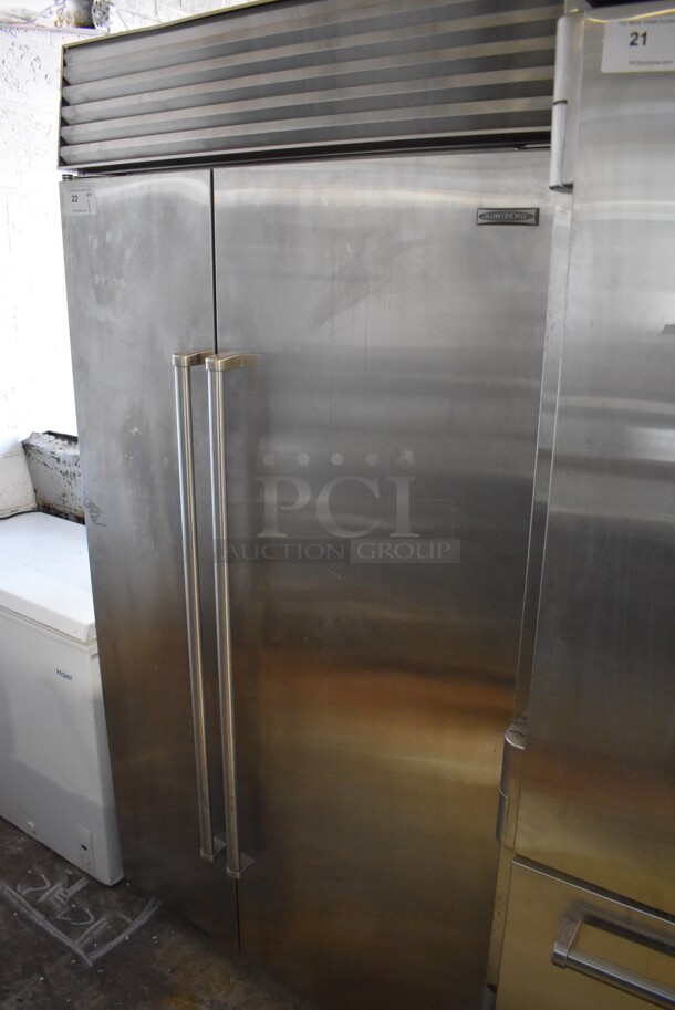 LIKE NEW! Sub Zero BI-428-S/PH Stainless Steel Commercial Cooler Freezer Combo Unit. 115 Volts, 1 Phase. Tested and Powers On But Does Not Get Cold - Image 3 of 8