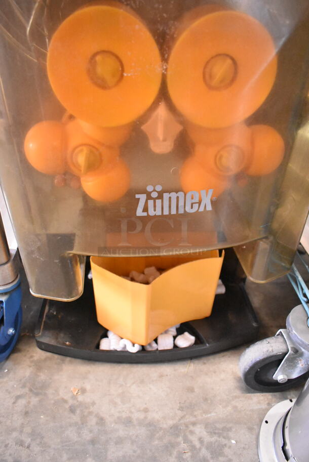 Zumex Metal Commercial Countertop Citrus Juicer. Tested and Working! - Image 3 of 6