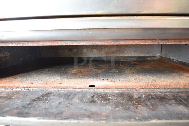 2 Blodgett 981-S Stainless Steel Commercial Natural Gas Powered 2 Deck Pizza Oven. 50,000 BTU. 2 Times Your Bid! - Image 7 of 10