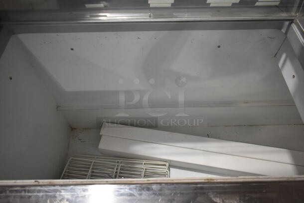 Master-Bilt DD-88 Metal Commercial Floor Style Ice Cream Dipping Cabinet. 208-230 Volts, 1 Phase. Tested and Powers On But Does Not Get Cold - Image 4 of 6