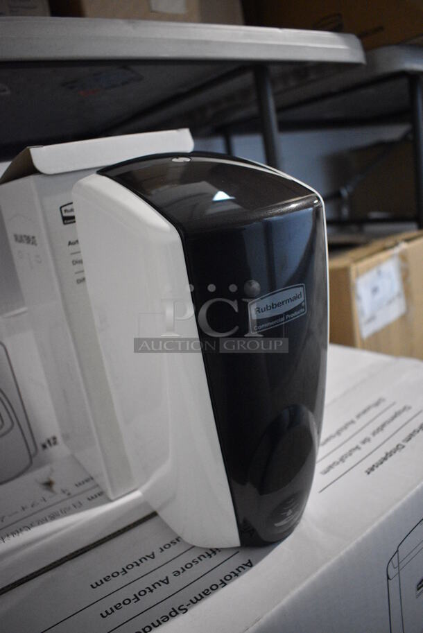 10 BRAND NEW IN BOX! Rubbermaid Poly Wall Mount AutoFoam Dispenser. 5.5x5.5x11. 10 Times Your Bid! - Image 2 of 5