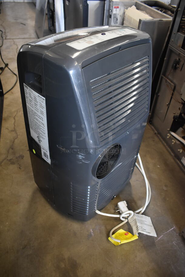 BRAND NEW SCRATCH AND DENT! Delonghi PAC N115EC 11,500 BTU Portable Air Conditioner 115 Volts, 1 Phase. Tested and Working! - Image 4 of 7