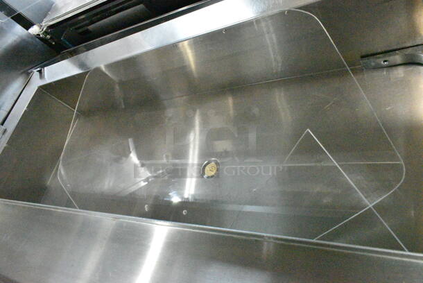 Vollrath 36165-00001-EFA Stainless Steel Refrigerated Buffet Station on Commercial Casters. 120 Volts, 1 Phase. Tested and Working!
 - Image 7 of 12