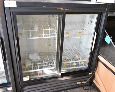 True GDM-41SL-54-LD ENERGY STAR Metal Commercial 2 Door Reach In Cooler Merchandiser w/ Poly Coated Racks. 115 Volts, 1 Phase. Tested and Working!