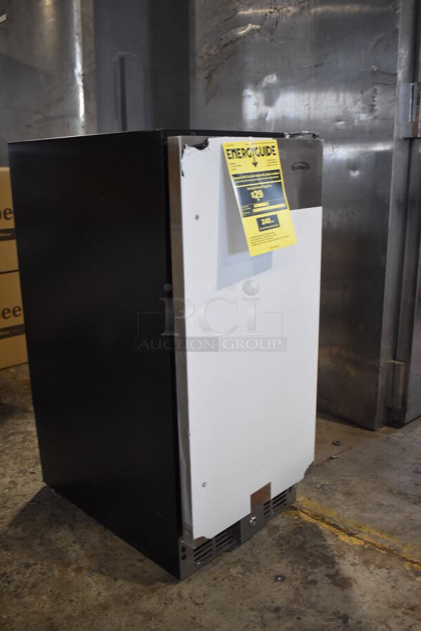 BRAND NEW SCRATCH AND DENT! KoolMore KM-BIR3C-SS Stainless Steel Commercial Single Door Cooler. 115 Volts, 1 Phase. Tested and Working! - Image 2 of 7
