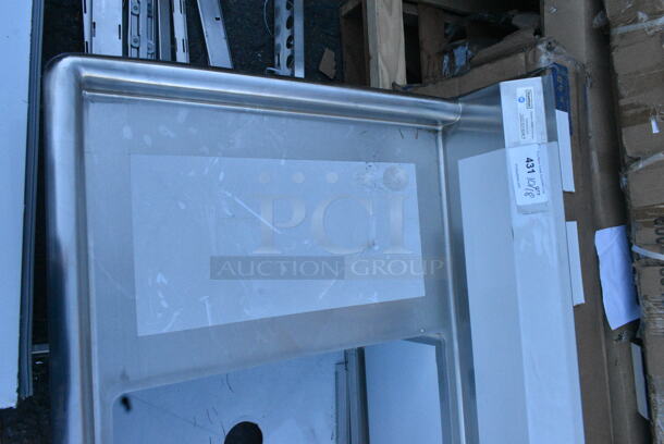 BRAND NEW SCRATCH AND DENT! Steelton 522CS31824LR Stainless Steel Commercial 3 Bay Sink w/ Dual Drain Boards. Bays 18x24. Drain Boards 16x26 - Image 5 of 8