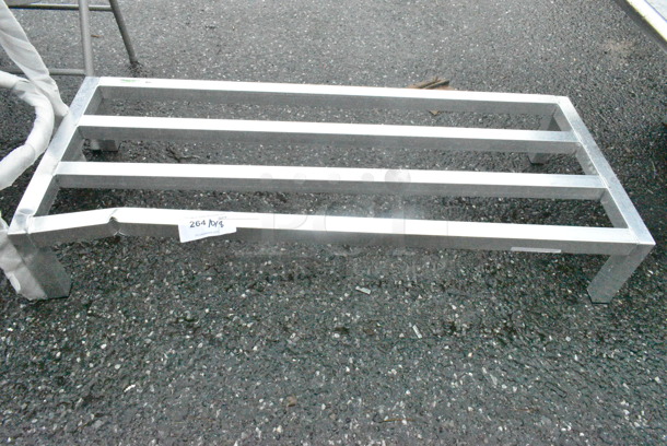 BRAND NEW SCRATCH AND DENT! Regency 600DUN2048 48" x 20" x 8" Aluminum Dunnage Rack - 1685 lb. Capacity - Image 2 of 5