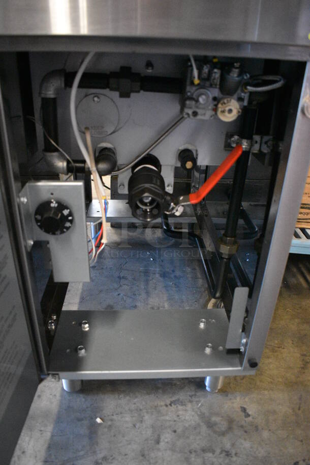 2021 CPG 351FFOP40N Stainless Steel Commercial Floor Style Natural Gas Powered Deep Fat Fryer w/ 2 Metal Fry Baskets. 90,000 BTU. Unit Was Only Used Once! 15.5x33x43. Tested and Working! - Image 5 of 7