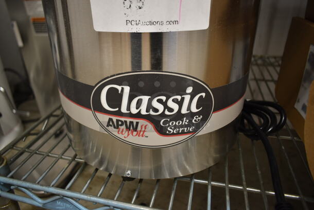 BRAND NEW SCRATCH AND DENT! APW Wyott RCW-7 Stainless Steel Commercial Countertop Soup Kettle Food Warmer w/ Drop In and Lid. 120 Volts, 1 Phase. Tested and Working! - Image 3 of 6