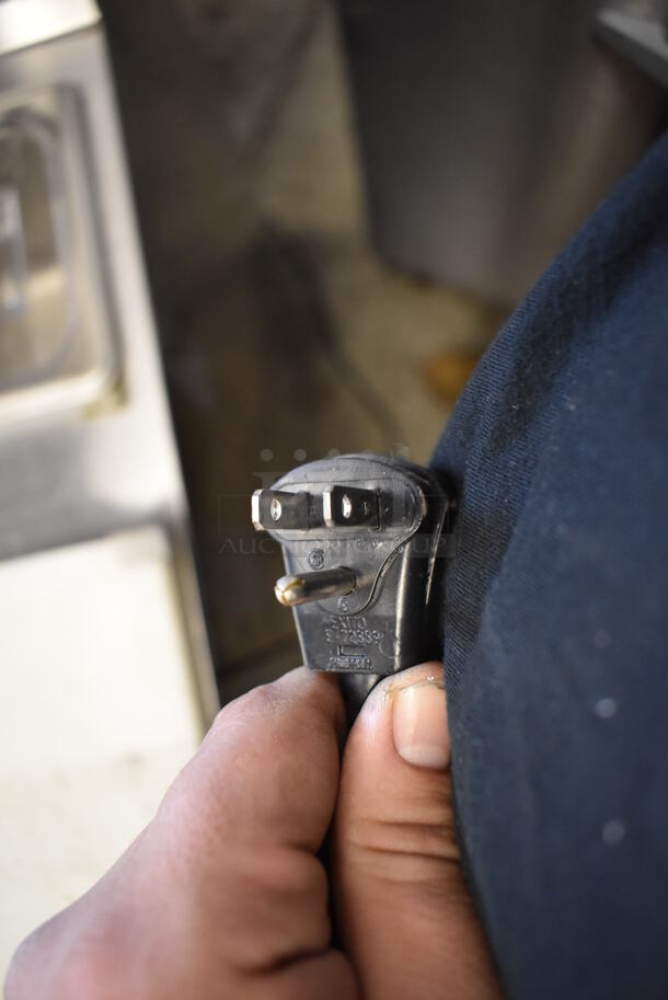 Silver King SKF2A Stainless Steel Commercial Prep Table w/ Drop Ins and Lids. 115 Volts, 1 Phase. Tested and Working! - Image 8 of 8