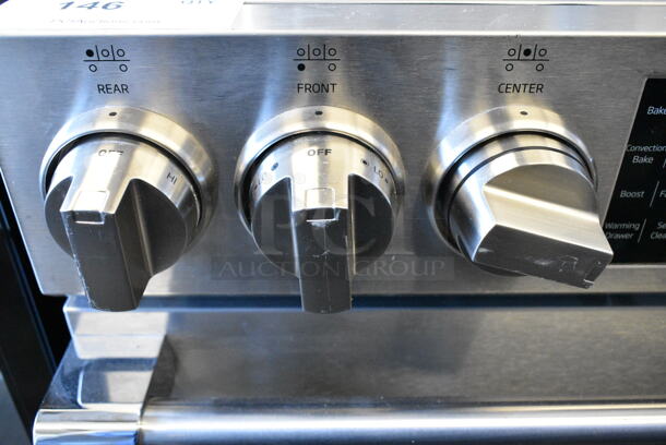 BRAND NEW SCRATCH AND DENT! 2022 Beko SLER30530SS Stainless Steel Electric Powered 4 Burner Range w/ Oven. 208-240 Volts, 1 Phase.  - Image 4 of 12