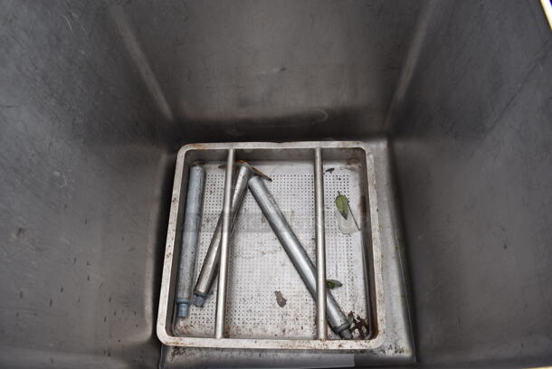 Metal Bin on Casters. 26x26x38 - Image 3 of 3